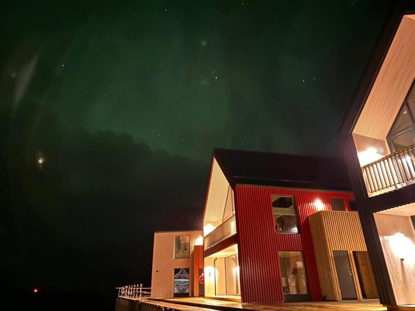 Stor Moderne Leilighet I Henningsvaer, 70 Kvm Ngoại thất bức ảnh