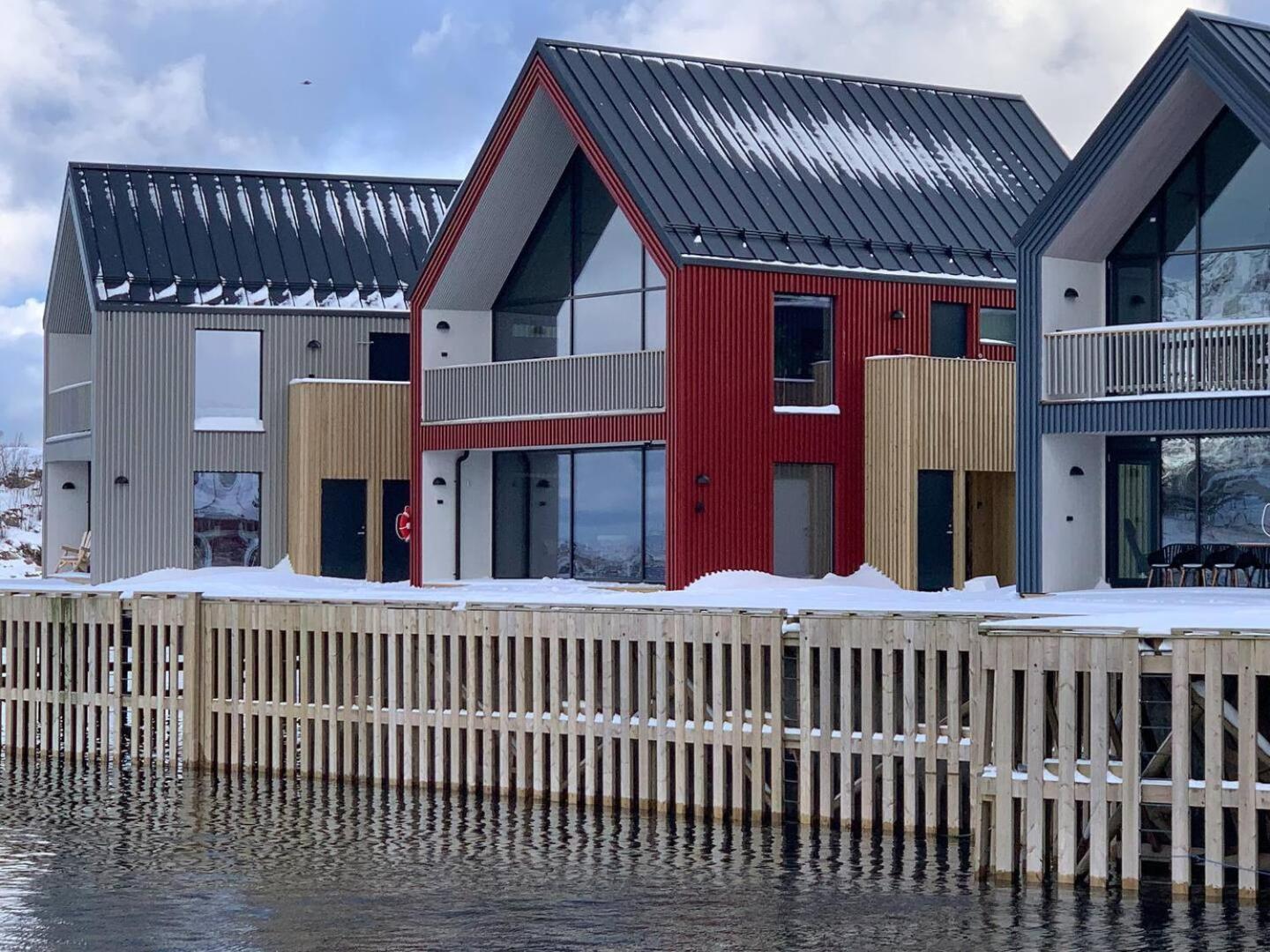 Stor Moderne Leilighet I Henningsvaer, 70 Kvm Ngoại thất bức ảnh